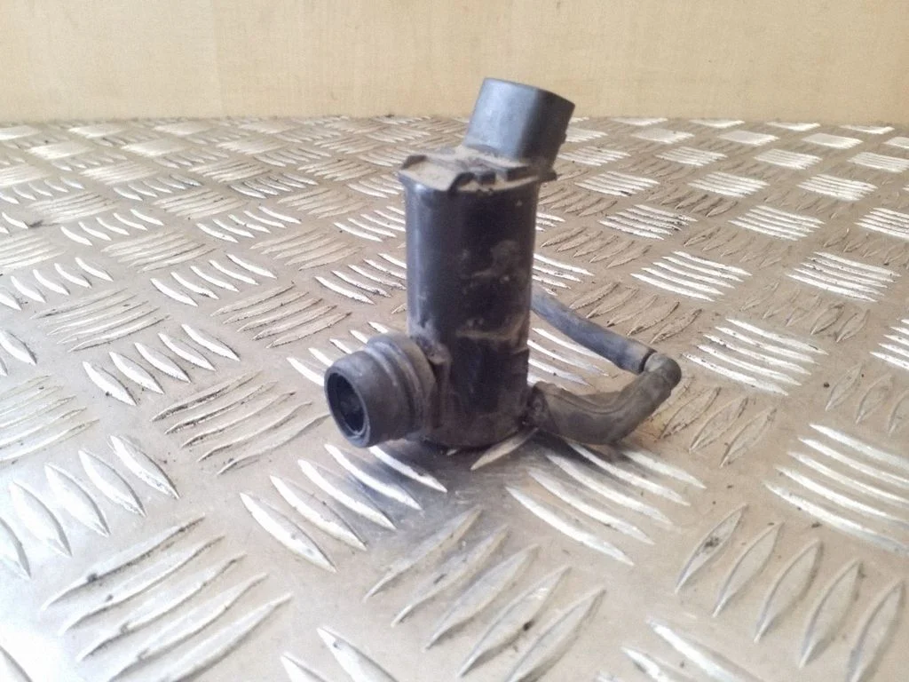 Klaasipesuvedeliku pump (klaaside) 8533033020