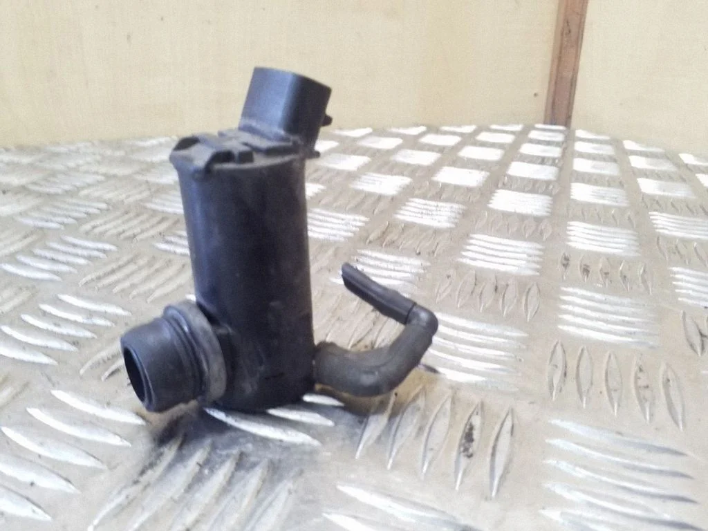 Klaasipesuvedeliku pump (klaaside) 8533033020