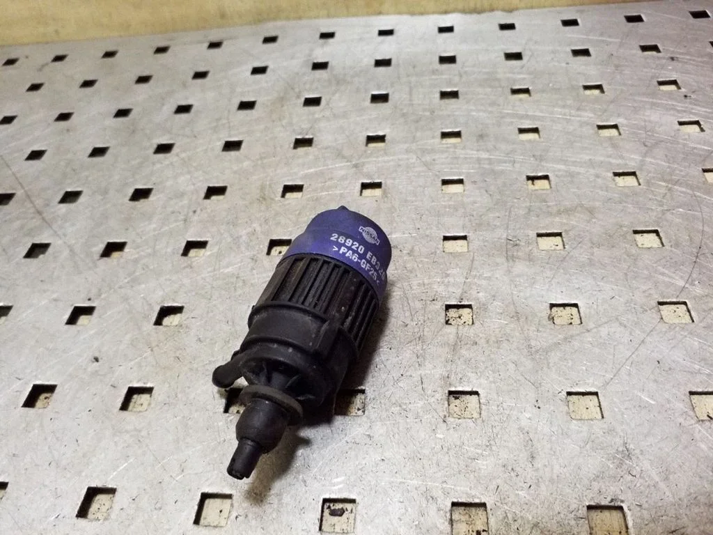 Klaasipesuvedeliku pump (klaaside) 28920EB320