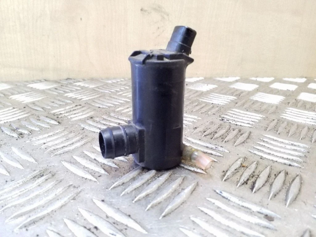 Windscreen/windshield washer pump 8533060140