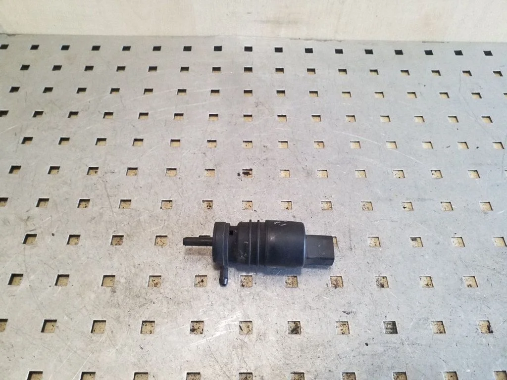 Windscreen/windshield washer pump
