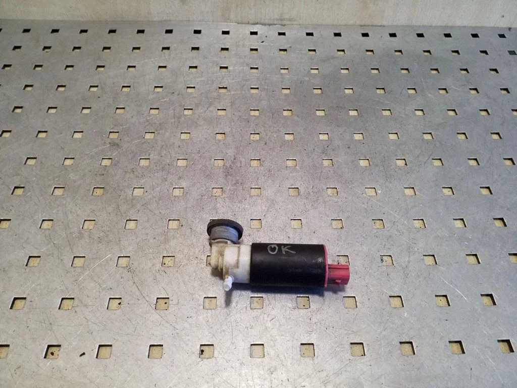 Windscreen/windshield washer pump