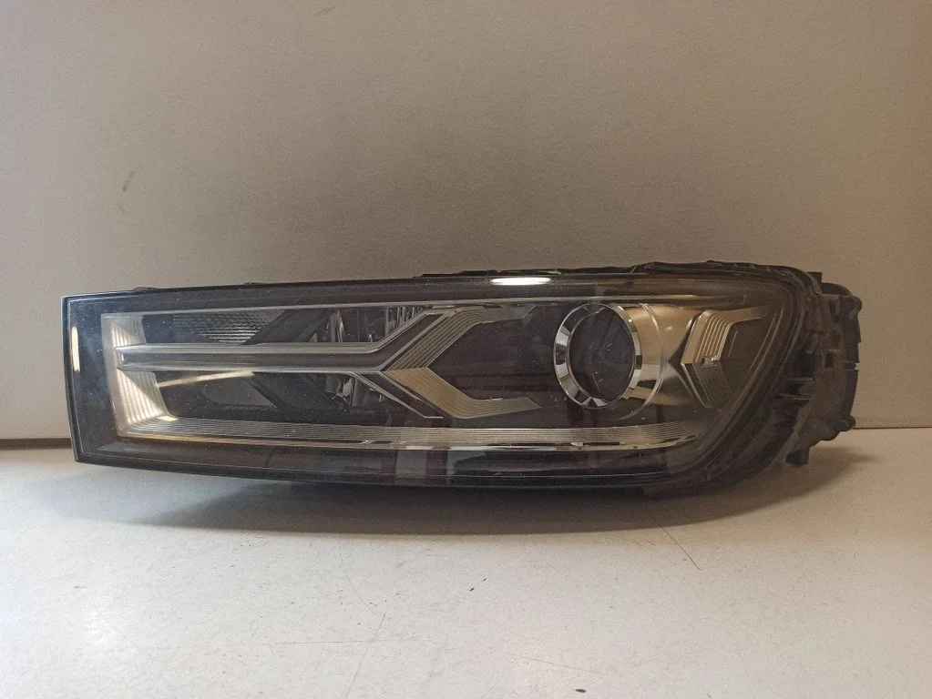 Esituli 4M0941005B – Audi Q7 4M (2015-)