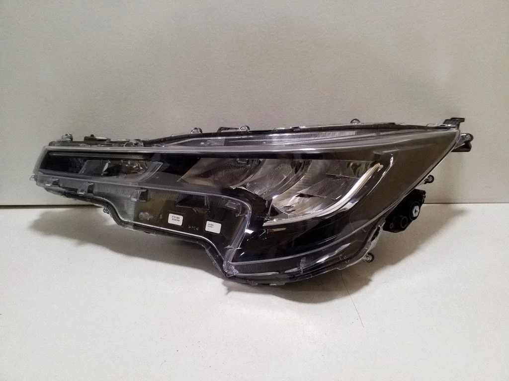 Headlight/headlamp 8115002T00