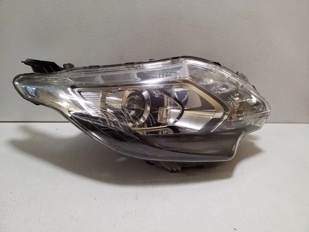 Headlight/headlamp 8301D322