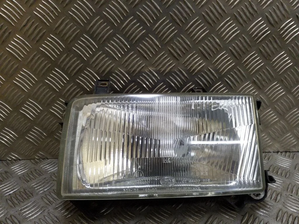 Headlight/headlamp 0244437