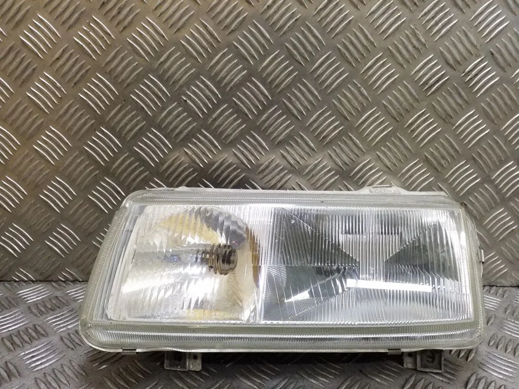 Headlight/headlamp 301141967 – Volkswagen Passat B4 (1994-1996)