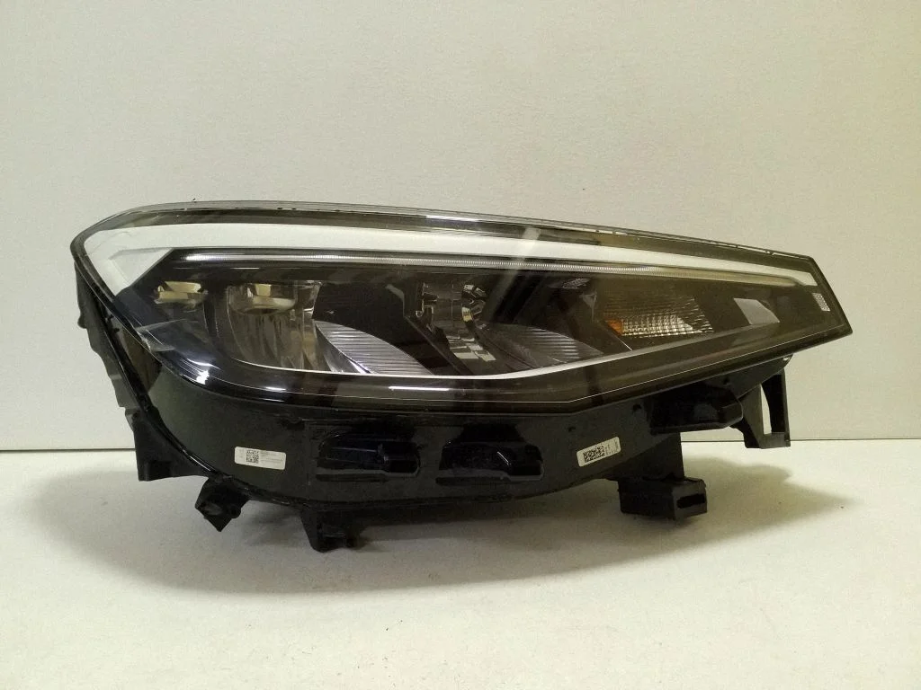 Headlight/headlamp 11C941006B