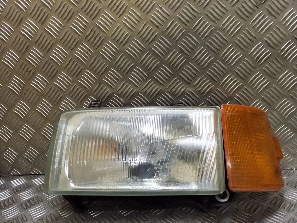 Headlight/headlamp 0244437