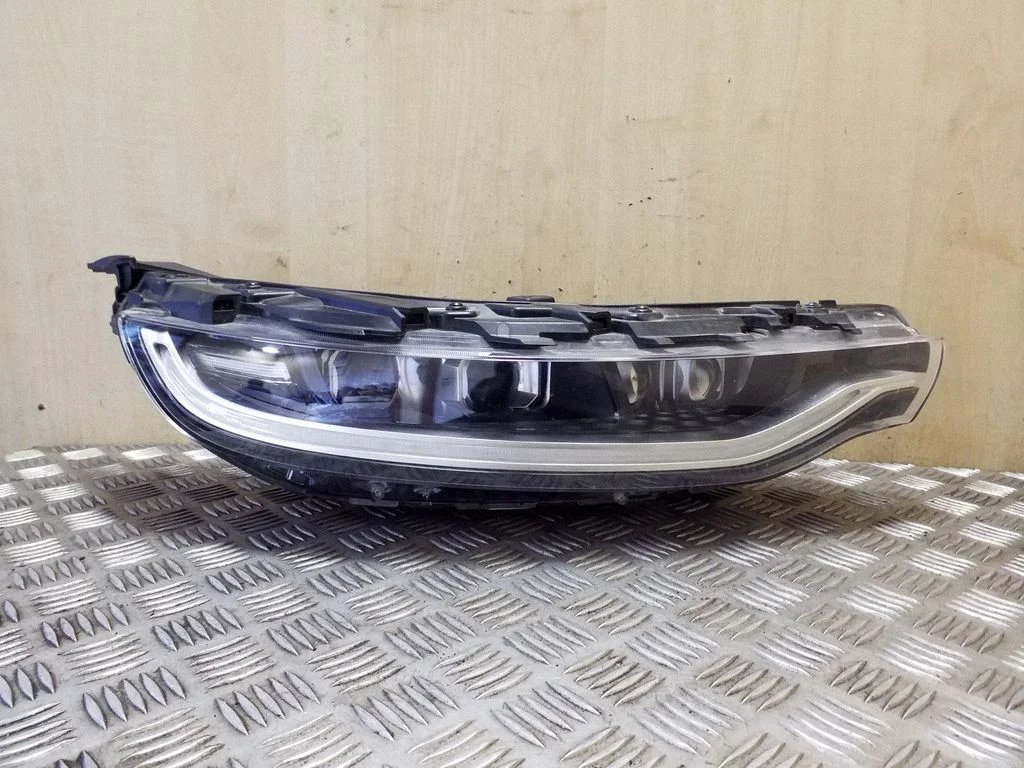 Headlight/headlamp 92102J2