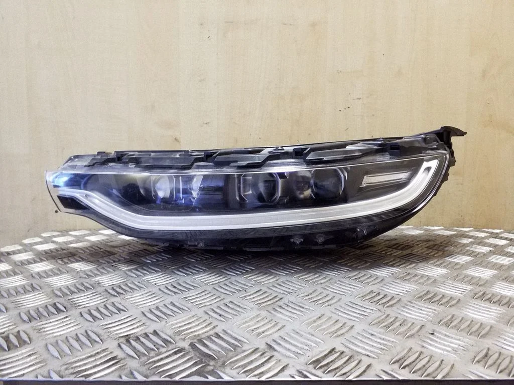 Headlight/headlamp 92101J2