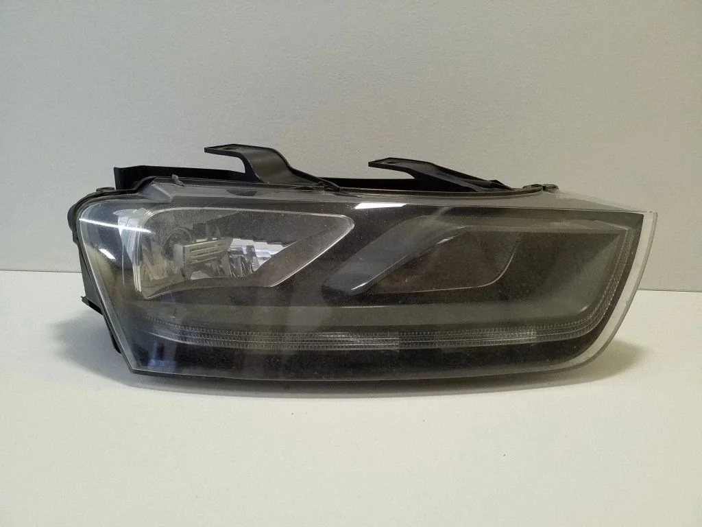 Headlight/headlamp 8U0941004N