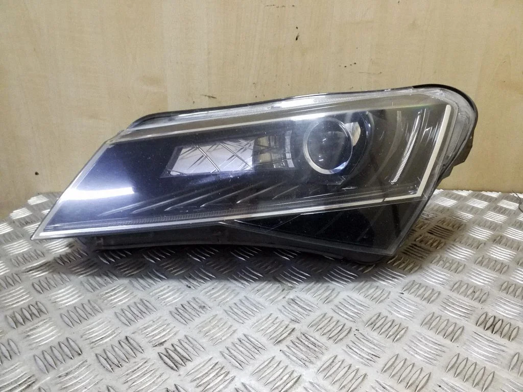 Headlight/headlamp 3V2941015A