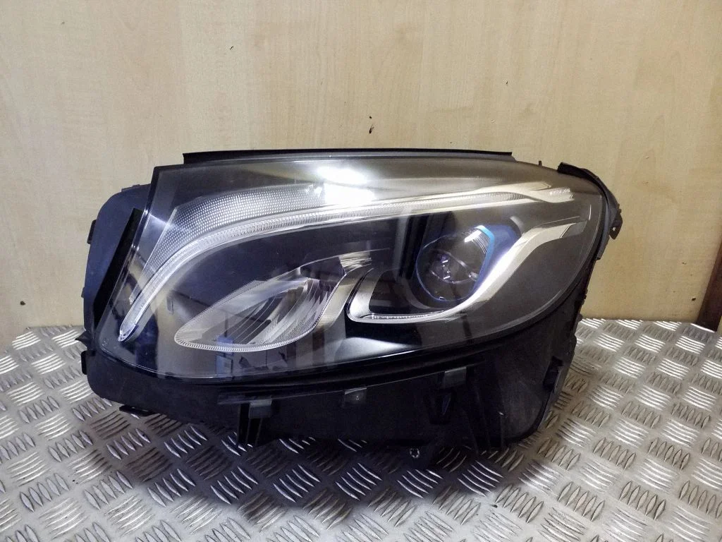 Reflektor A2539061902