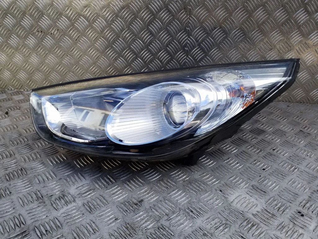 Headlight/headlamp 921022Y
