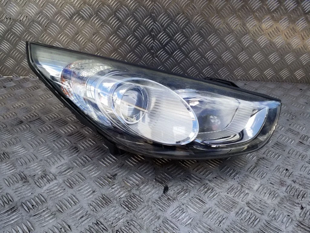 Headlight/headlamp 921022Y