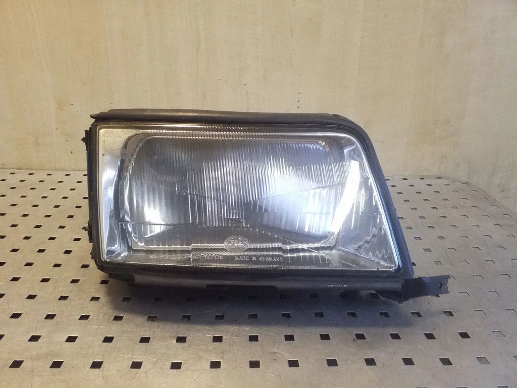 Reflektor – Audi 100 S4 C4 (1990-1995), prawa