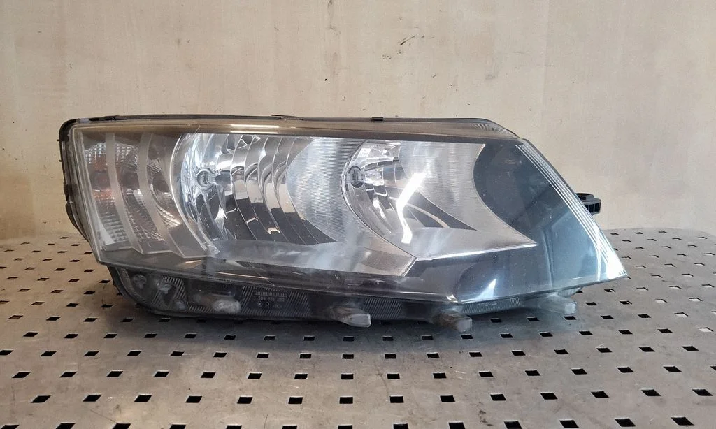 Headlight/headlamp 5E2941016