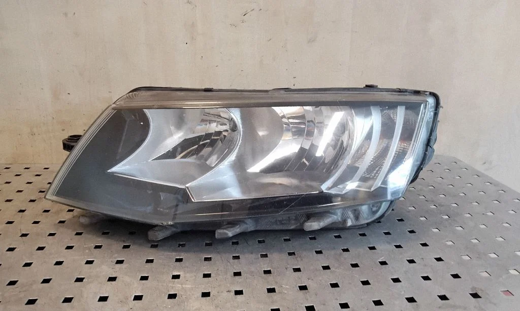 Headlight/headlamp 5E2941015