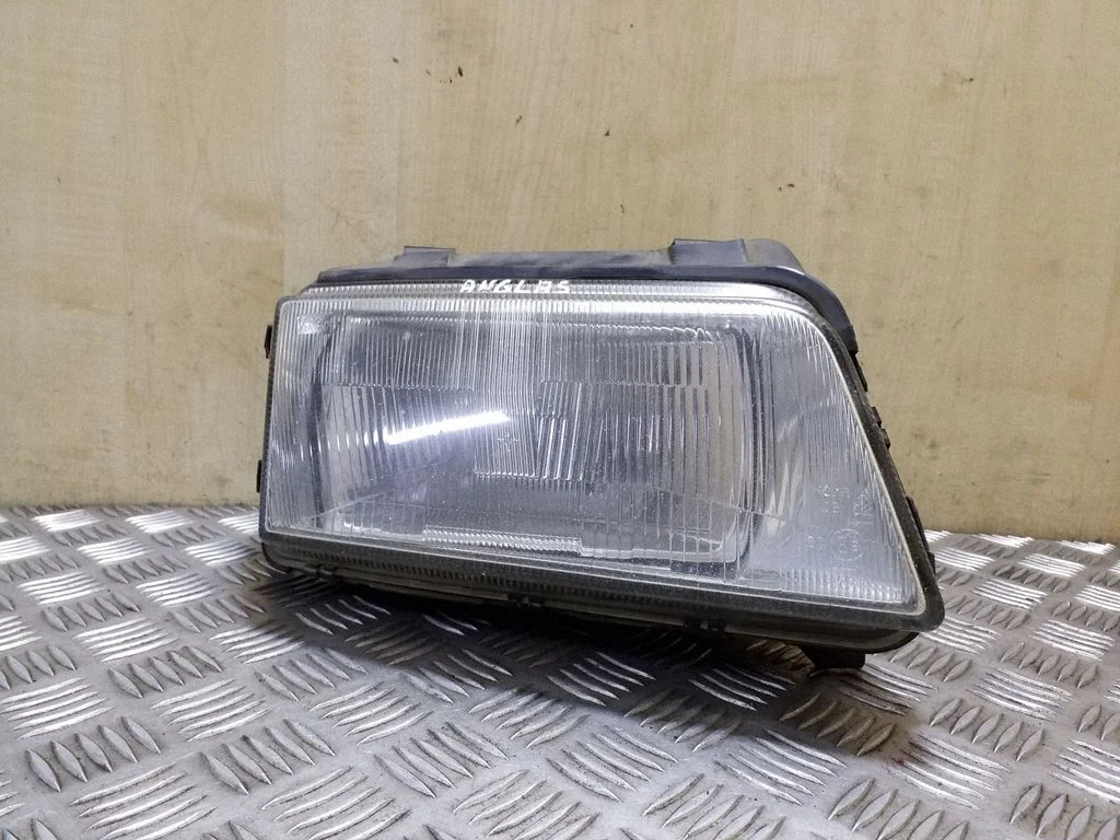 Priekšējais lukturis 8D0941004C – Audi A4 S4 B5 8D (1994-1999)
