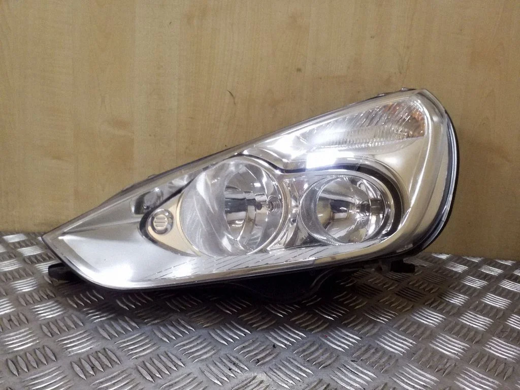 Priekšējais lukturis 6M2113W030BL