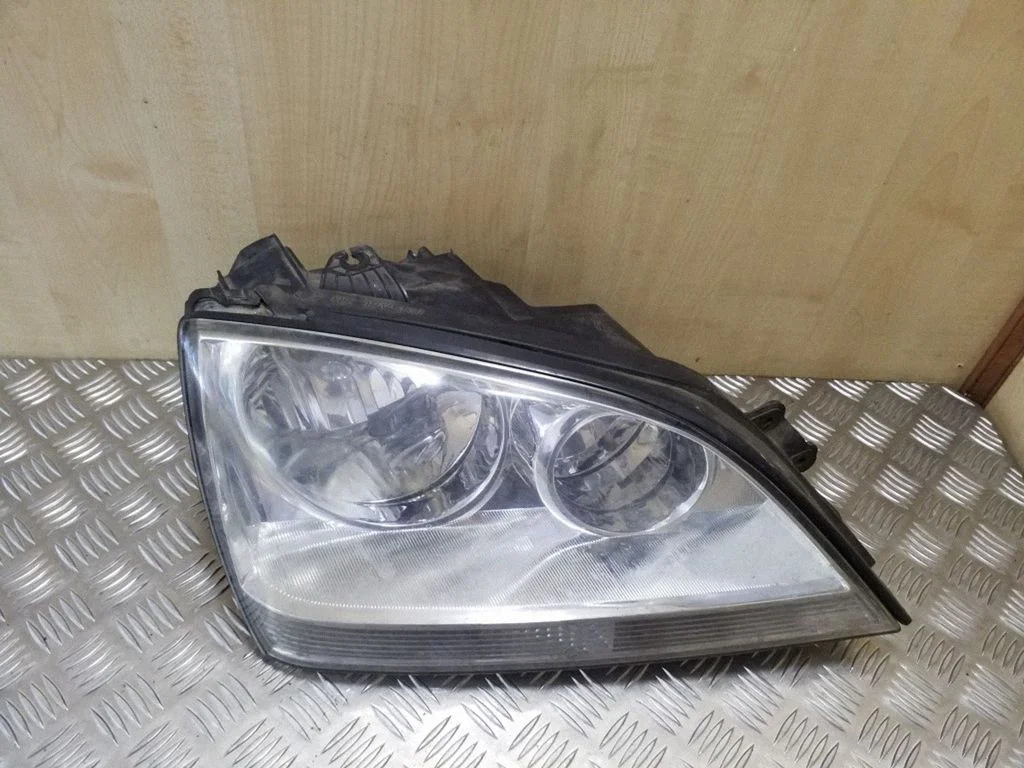 Headlight/headlamp 921023E0