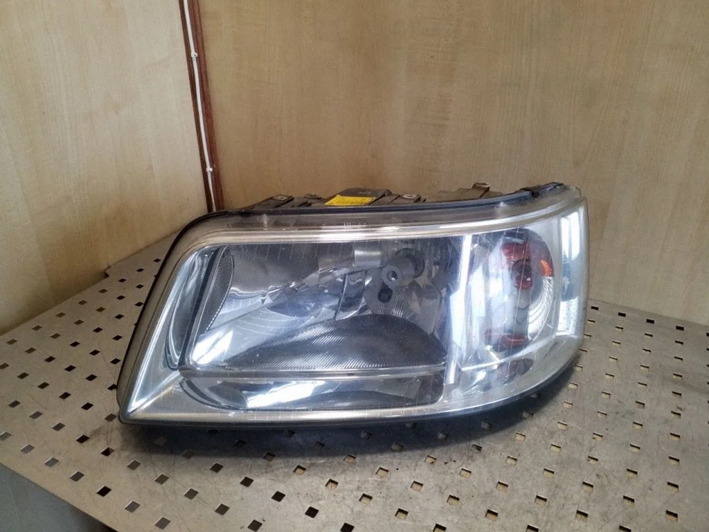 Headlight/headlamp 7H1941015J
