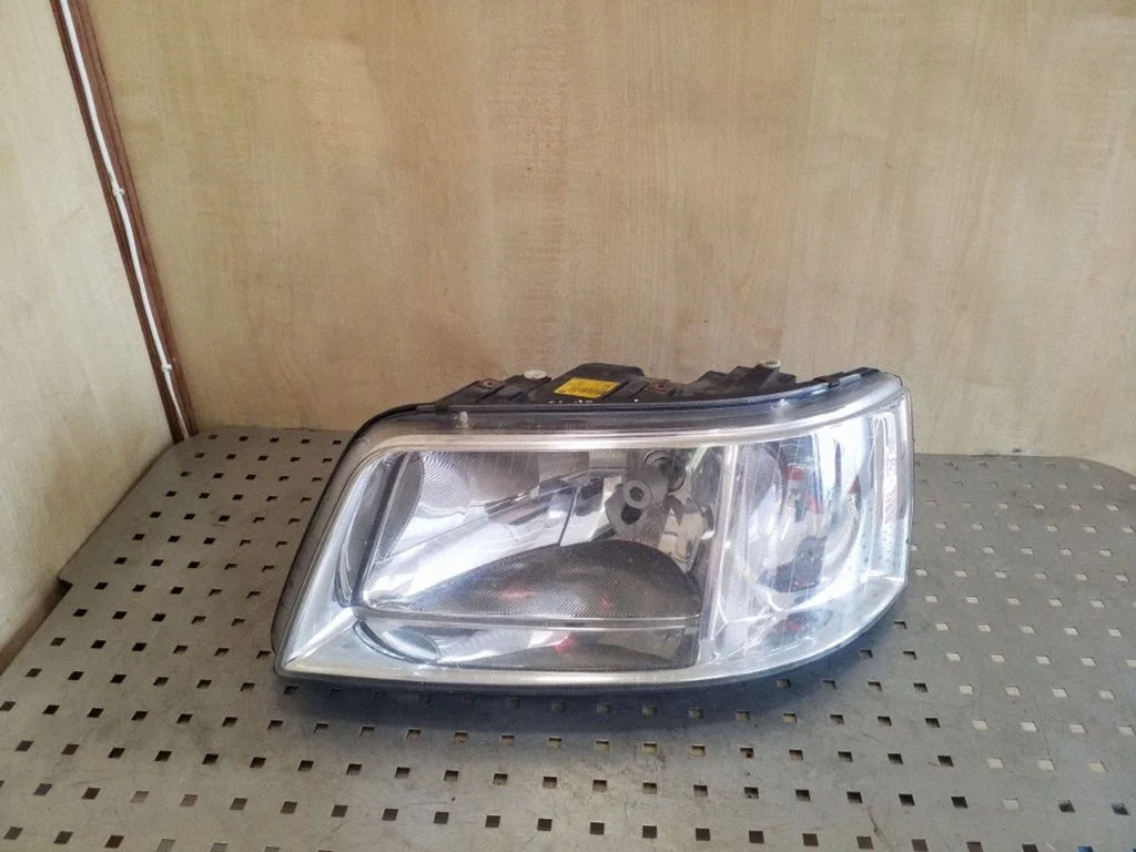 Headlight/headlamp 7H1941015J