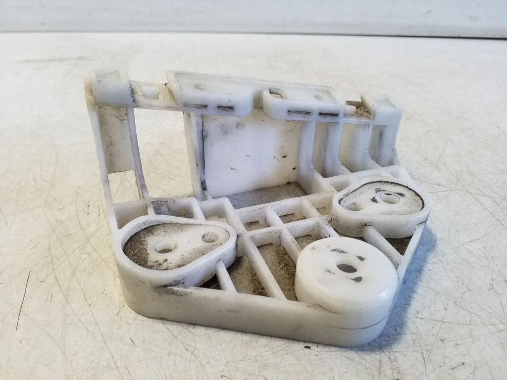 Headlight/headlamp mounting bracket 3523125000