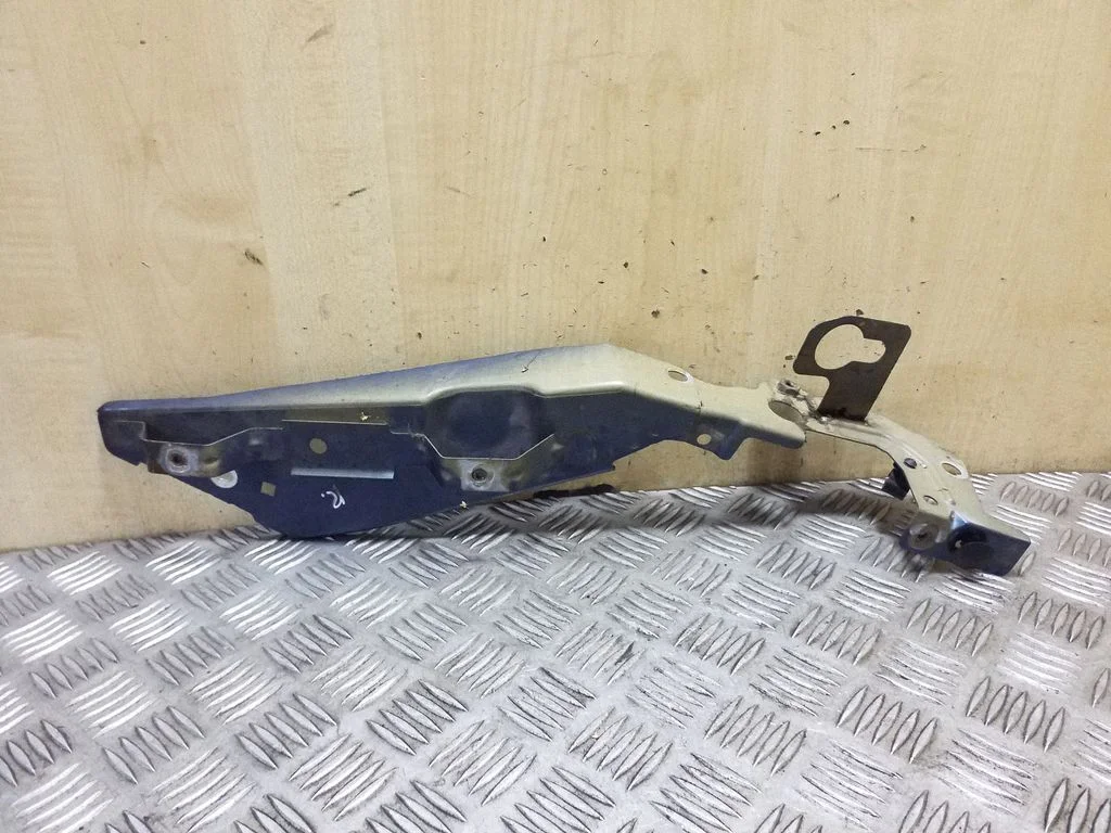 Headlight/headlamp mounting bracket 9801669280