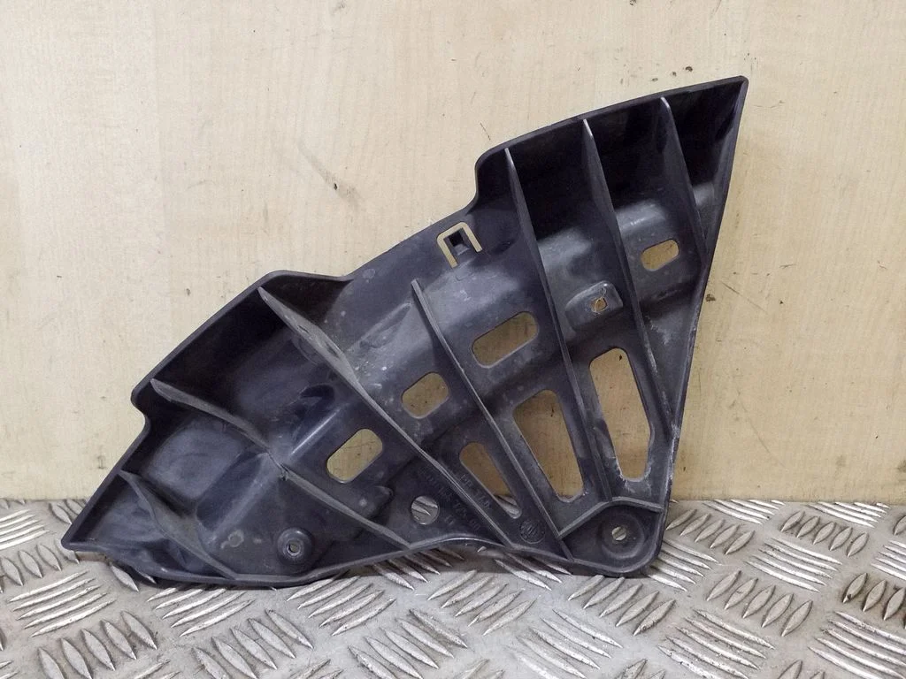 Headlight/headlamp mounting bracket 16472500