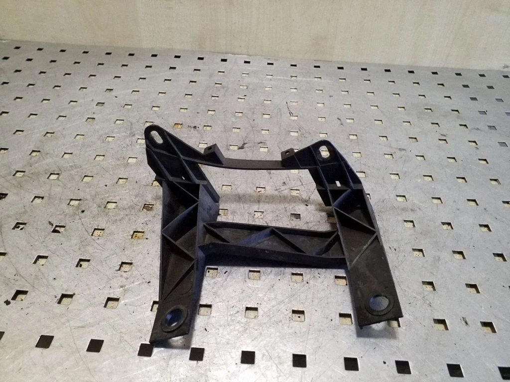 Headlight/headlamp mounting bracket 1301329421