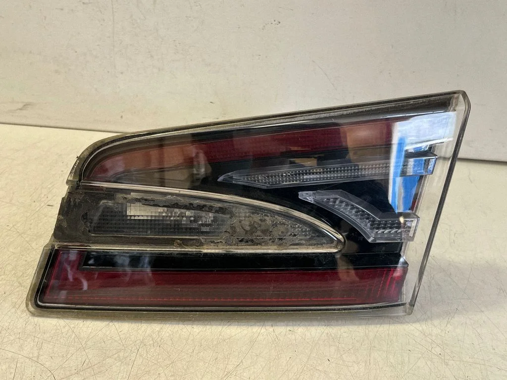 Tailgate rear/tail lights 100600600C – Tesla Model S (2012-)