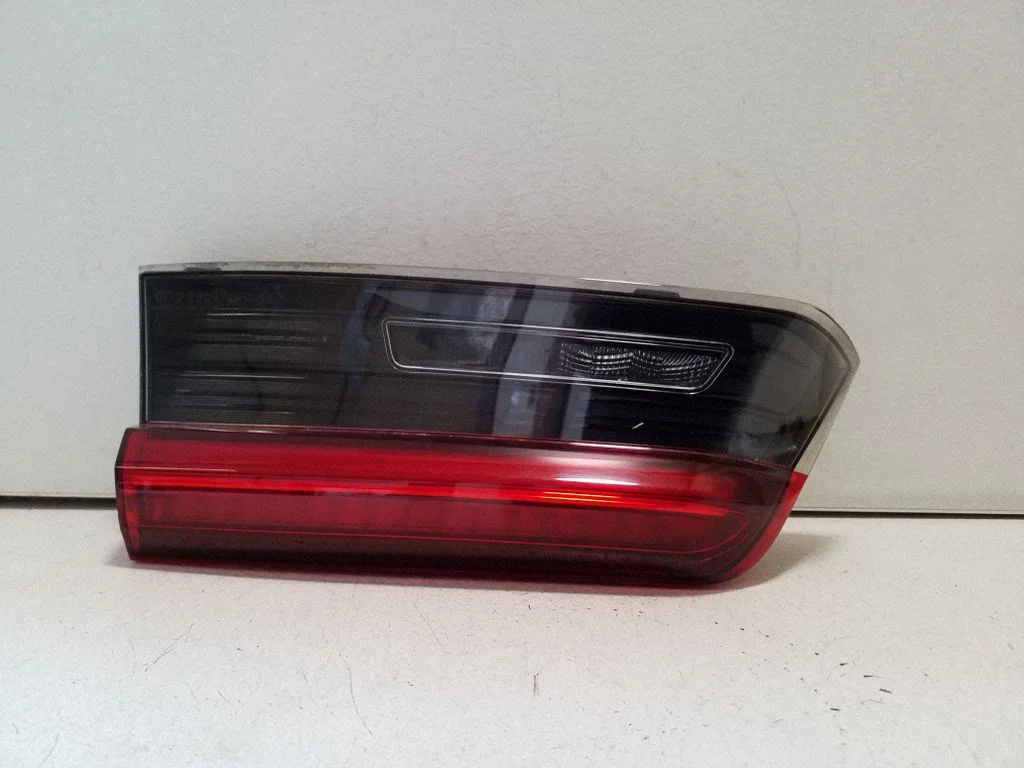 Tailgate rear/tail lights H7795584107
