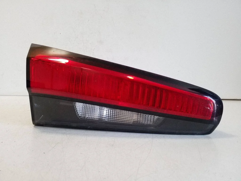 Tailgate rear/tail lights 0520159640E