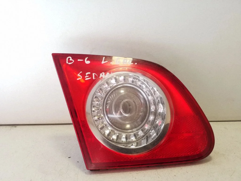 Tailgate rear/tail lights 273001 – Volkswagen Passat B6 (2005-2010)
