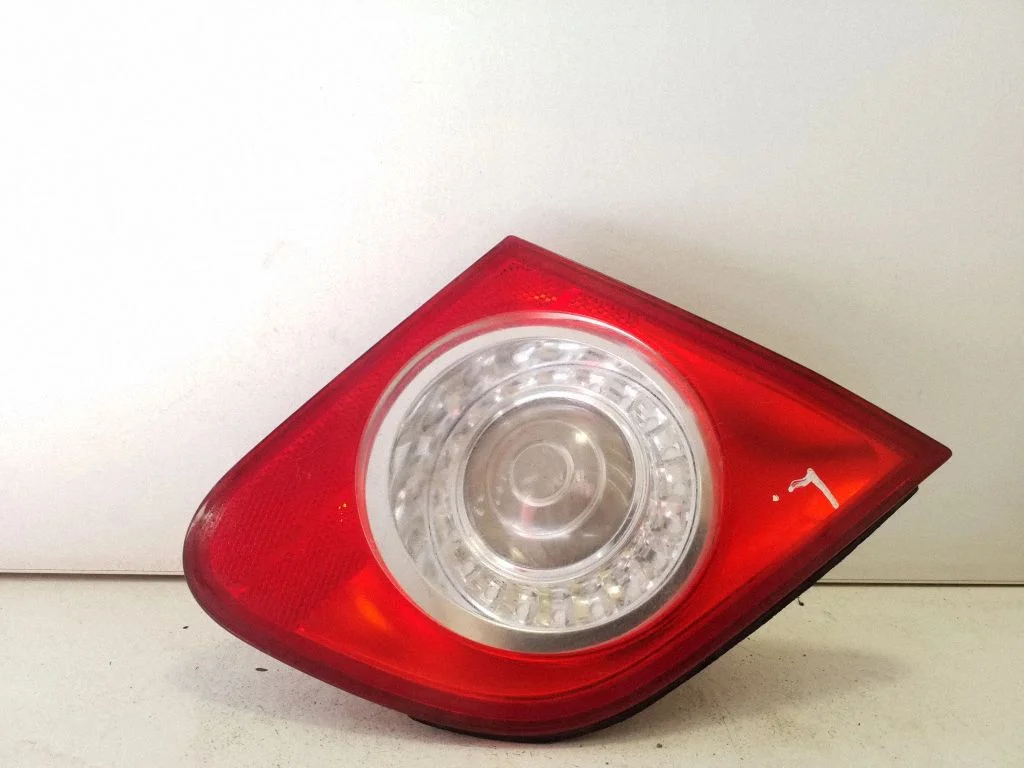 Tailgate rear/tail lights 273001 – Volkswagen Passat B6 (2005-2010)