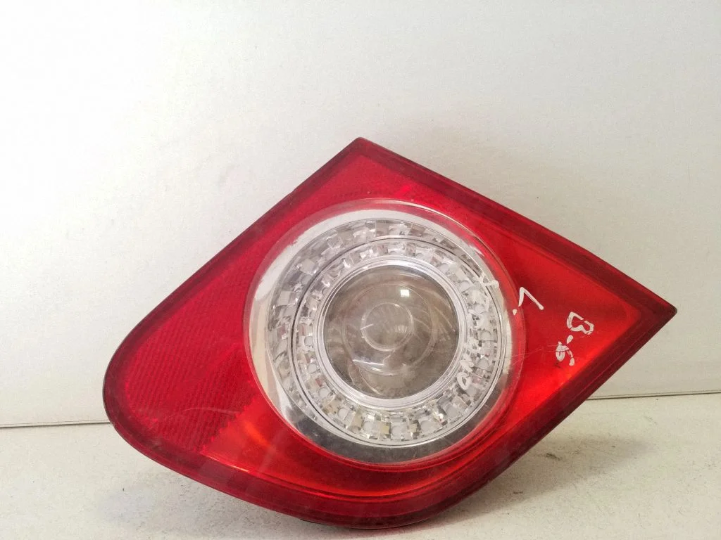 Tailgate rear/tail lights 273001 – Volkswagen Passat B6 (2005-2010)