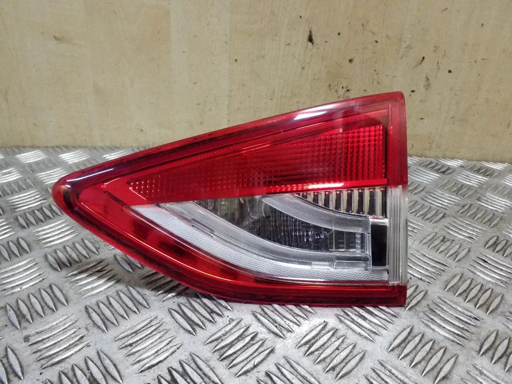 Tailgate rear/tail lights CV4413A602BF