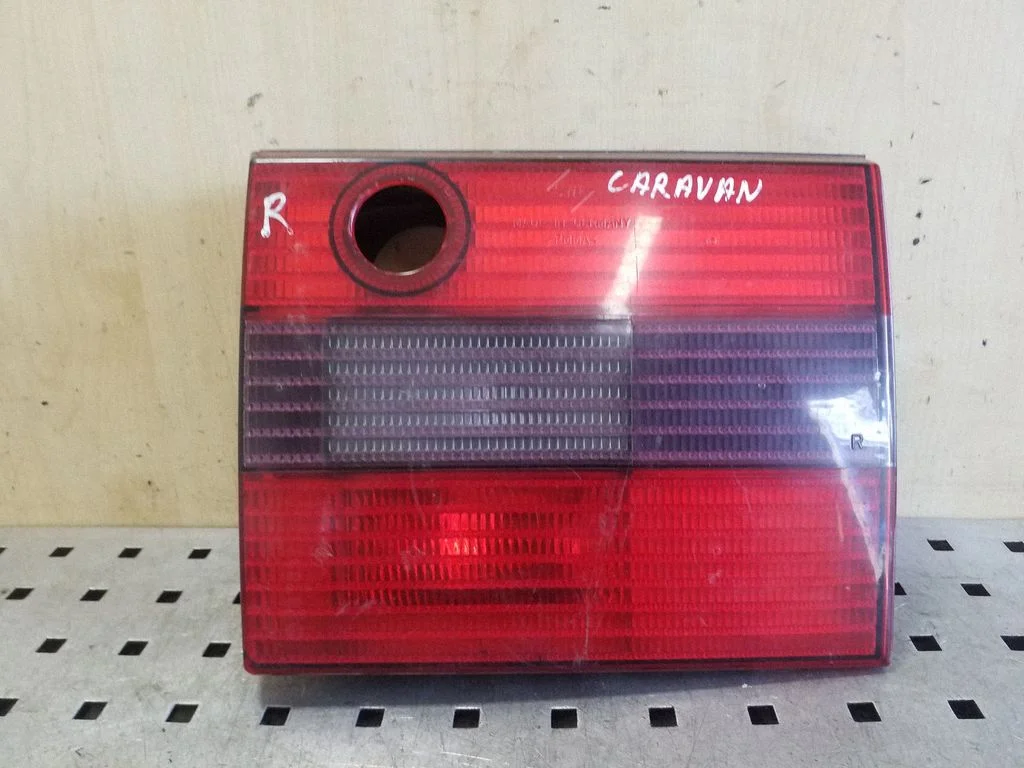 Tailgate rear/tail lights 3A9945108C – Volkswagen Passat B4 (1994-1996)