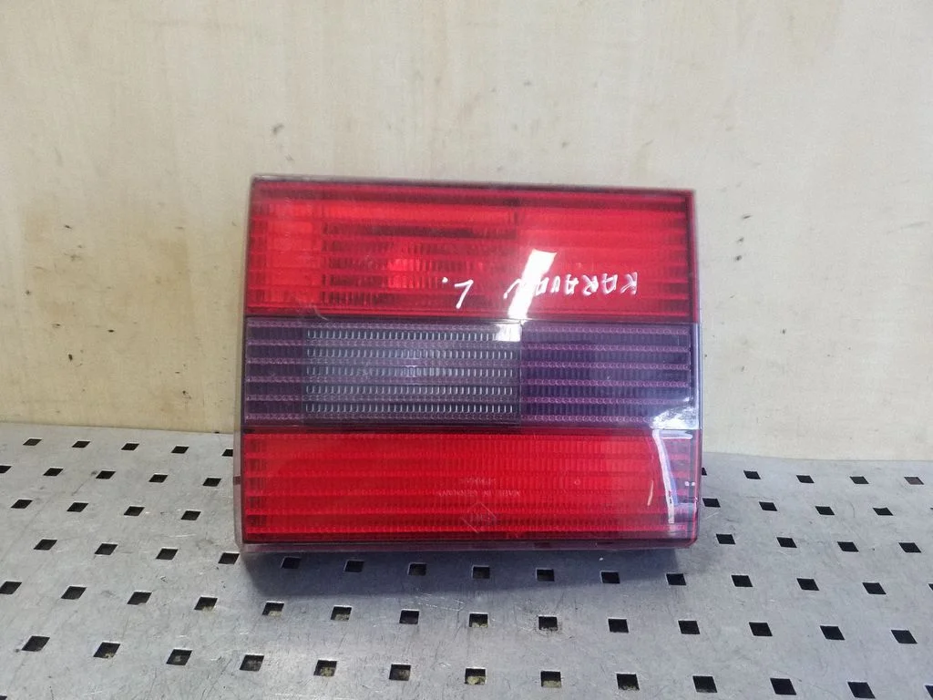 Tailgate rear/tail lights 3A9945107B – Volkswagen Passat B4 (1994-1996)