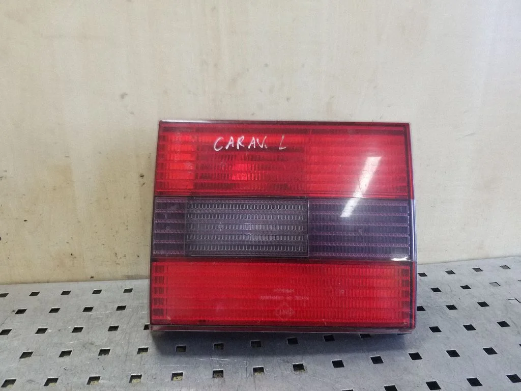 Tailgate rear/tail lights 3A9945107B – Volkswagen Passat B4 (1994-1996)