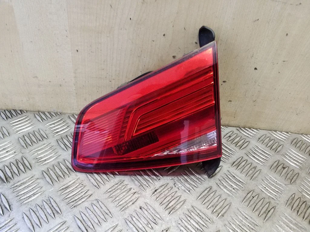 Tailgate rear/tail lights 3G9945094D – Volkswagen Passat CC (2008-2016)