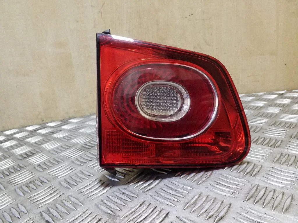 Tailgate rear/tail lights 5N0945093C