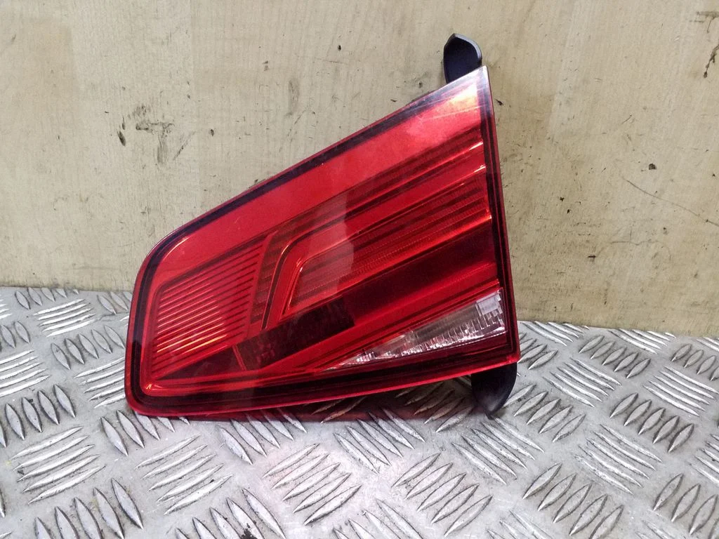 Tailgate rear/tail lights – Volkswagen Passat CC (2008-2016), right