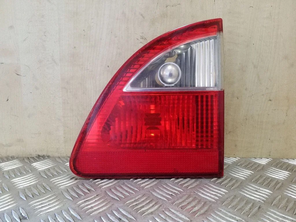Tailgate rear/tail lights 7M5945094D