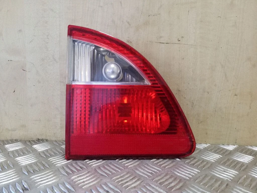 Tailgate rear/tail lights 7M5945093D