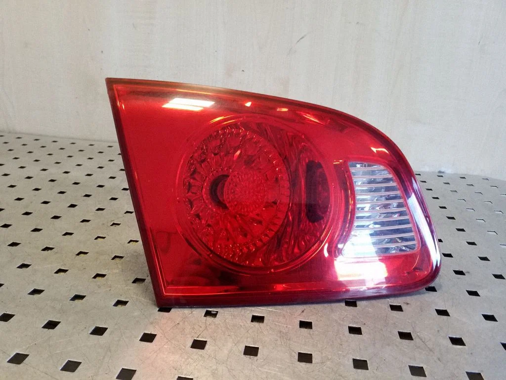 Tailgate rear/tail lights 924052B000