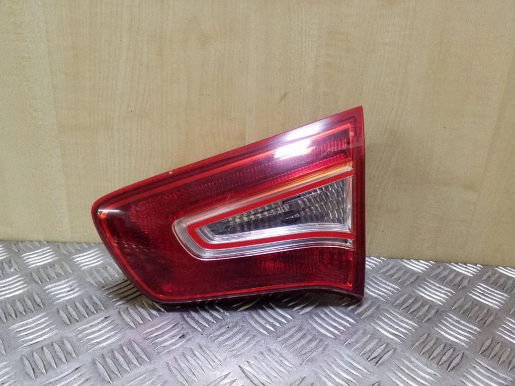 Tailgate rear/tail lights 924063W0