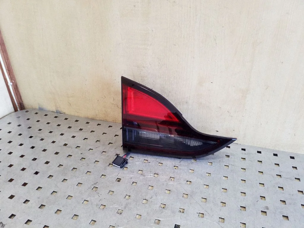 Tailgate rear/tail lights – Opel Zafira C (2011-2019)
